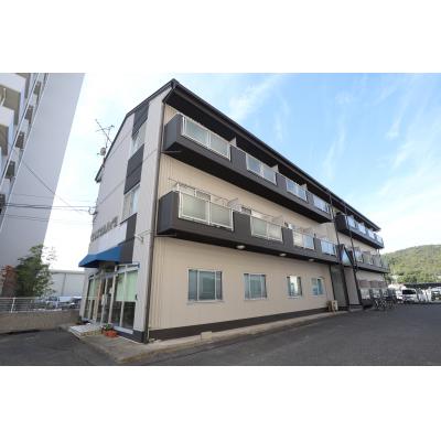 ★★クリスタルハイツ★★スーパーが近く、買い物が便利です♪の外観画像