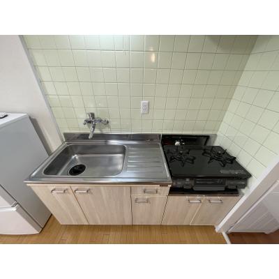 ★★クリスタルハイツ★★スーパーが近く、買い物が便利です♪の物件写真3