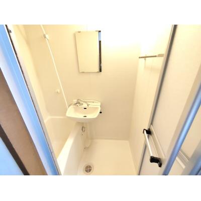 apartment 〒556-0016　大阪府大阪市浪速区元町１丁目5-17 難波MORIビル2F