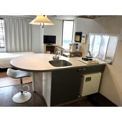 宮崎北警察署まで徒歩3分　WIFI無料！　♦RAKUDA宮崎駅通２♦の物件写真1