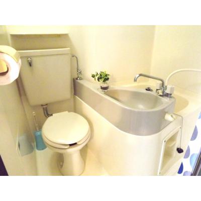 宮崎北警察署まで徒歩3分　WIFI無料！　♦RAKUDA宮崎駅通２♦の物件写真3