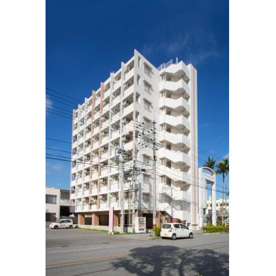 【トーマスあげな808】うるま市・沖縄市にもアクセス便利！　軽自動車専用駐車場1台無料　Wi-Fi無料　コンビニ徒歩1分の物件写真1