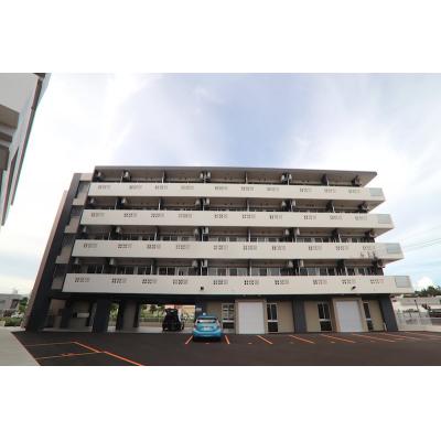 【トーマス石川西303】無料駐車場1台、無料Wi-Fi、うるま市石川中心部、沖縄自動車道石川ICまで車で約3分、スーパー・ドラッグストア徒歩圏内の物件写真1