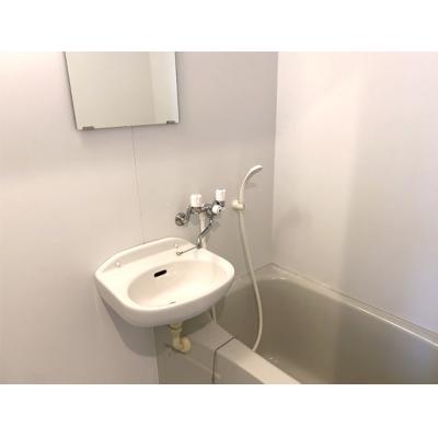 【トーマスビル703】浦添市中心部　駐車場1台無料（軽のみ）　スーパー徒歩１分・パルコシティまで車で6分の物件写真4