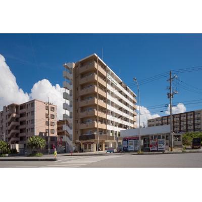 【トーマス宇茂佐の森606】名護市中心部マンスリーマンション！駐車場1台無料・Wi-Fi無料・家具家電付の外観画像