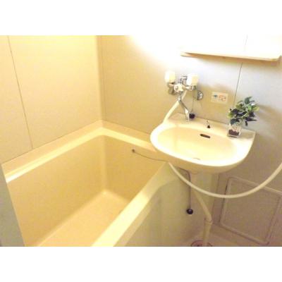 ウォシュレット対応！RAKUDA日向細島B2の物件写真4