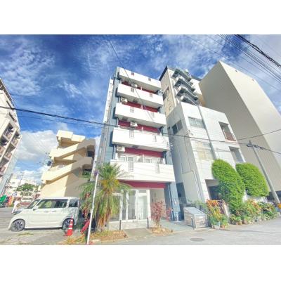 美栄橋駅から徒歩９分/泊ふ頭旅客ターミナルや国際通り徒歩圏内/那覇空港から車で１０分/３名様宿泊可能の物件写真1