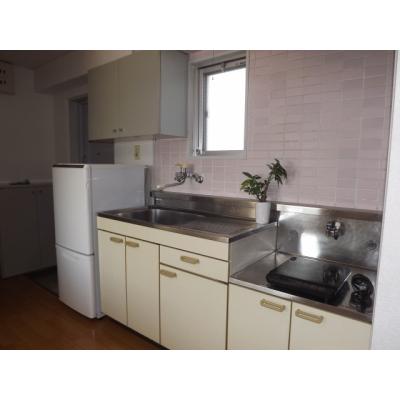 ハイエースも駐車可！　WIFI無料♪　♦RAKUDA南宮崎4♦の物件写真3