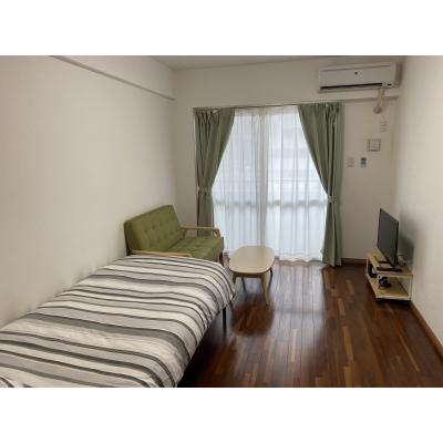 【トーマス大里501】沖縄市家具家電マンスリー、最上階のお部屋、無料敷地外駐車場1台、無料Wi-Fi、沖縄県総合運動公園やうるま市、沖縄IT津梁パークまでアクセス抜群！の物件写真2