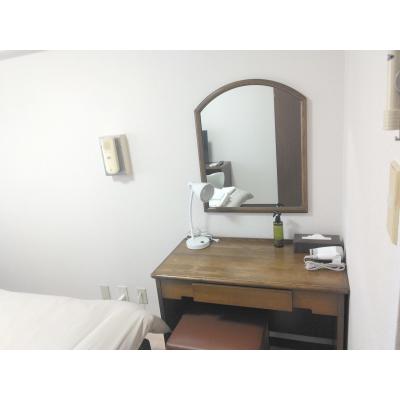 アーバンウエスト広島8-2　横川駅から徒歩6分【セミダブルベット】【無料Wi-Fi】【オートロック】【保証人不要】の内観画像