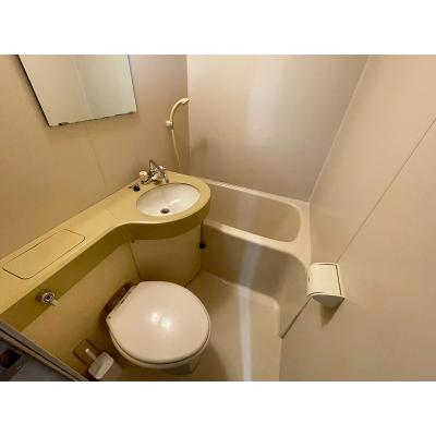 人気の中野駅徒歩7分♪コンビニ至近！中野ブロードウェイや商店街至近の好立地★オートロック付き鉄筋コンクリート造マンション◇ＭＨ中野Ｃの物件写真4