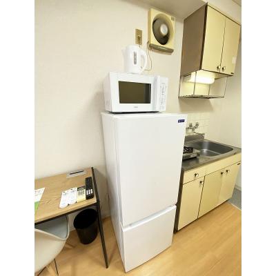 ユニオンマンスリー蕨２　301　1R・シングル☆【禁煙ルーム】人気の角部屋♪デスク・チェア＆たっぷり収納2ドア冷蔵庫や電子レンジなど生活家電完備のお部屋の物件写真5