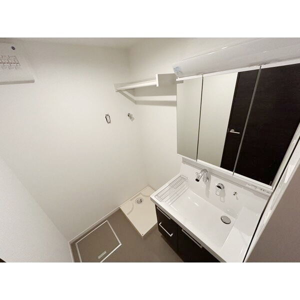apartment 〒107-0052　東京都港区赤坂２丁目5-1 S-GATE赤坂山王 9F