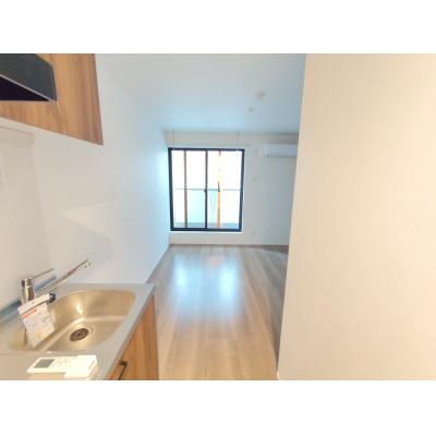 【✨🏰新築物件🏰✨】鳳駅5分🚉ショッピングモールやコンビニもすぐ近くの便利物件♪家具家電付き🎏の物件写真3