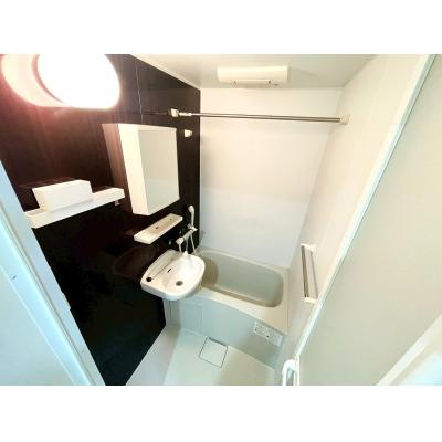 ONLY茅ケ崎２【🌈WiFi０円キャンペーン🌈】バストイレ別✨浴室乾燥機付き✨綺麗な内装♪　🚃小田原・平塚・藤沢駅直通💨*.の物件写真4