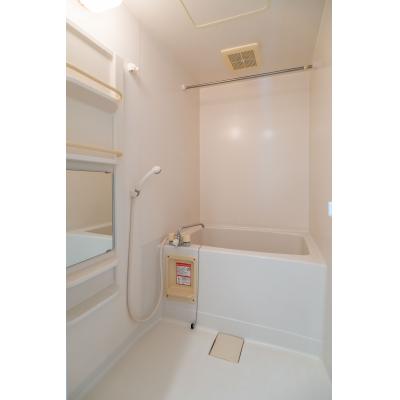 🚙駐車場付！Wifi無料！🏪コンビニ徒歩1分！家具家電付！TM74　202号室の物件写真3