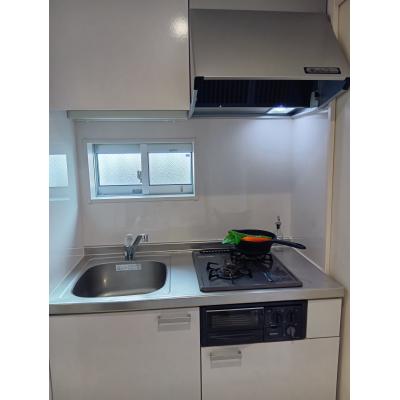 🌈新規オープン賃料半額🌈JR須磨海浜公園駅7分🚊オートロック付＆角部屋で女性の出張も安心！デスク完備・無料Wi-Fiでテレワーク◎／バストイレ別・室内洗濯機置場の禁煙ルーム🚭【M030】の物件写真2