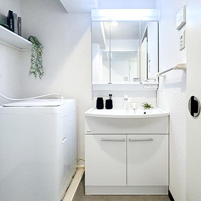 apartment 〒108-0014　東京都港区芝５丁目29-14 田町日工ビル9F（名古屋、大阪にもオフィスあり）