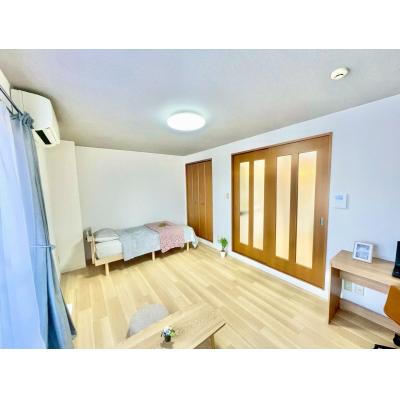 【名古屋市熱田区/日比野駅徒歩約8分/角部屋/バストイレ別・独立洗面台/洋室9.4帖】アベニュー野立 ファミマンの物件写真2