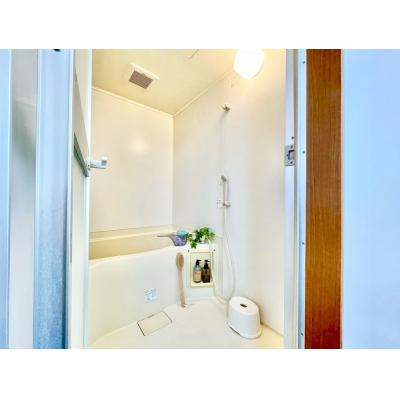 【名古屋市熱田区/日比野駅徒歩約8分/角部屋/バストイレ別・独立洗面台/洋室9.4帖】アベニュー野立 ファミマンの物件写真4