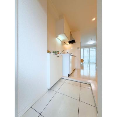 グランマンスリー水戸宮町ⅢR410【水戸駅北口徒歩約8分！ネット無料！RC造マンション！敷地内駐車場あり（台数限定、別料金）バストイレ別！★（注）線路沿いの物件なので多少電車の通行音はします。】の物件写真4