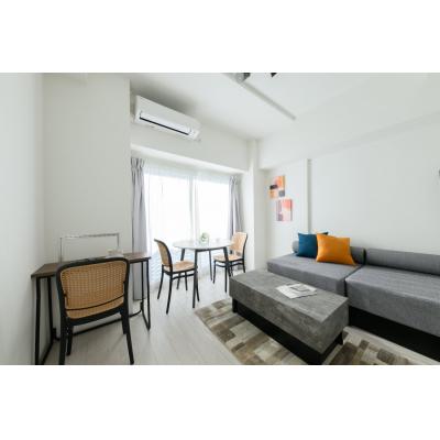 西11丁目から徒歩5分/白を基調にしたナチュラルで落ち着きのある空間/広々1LDK/家具・家電完備/ S-RESIDENCE 大通公園 admirio 703の物件写真1