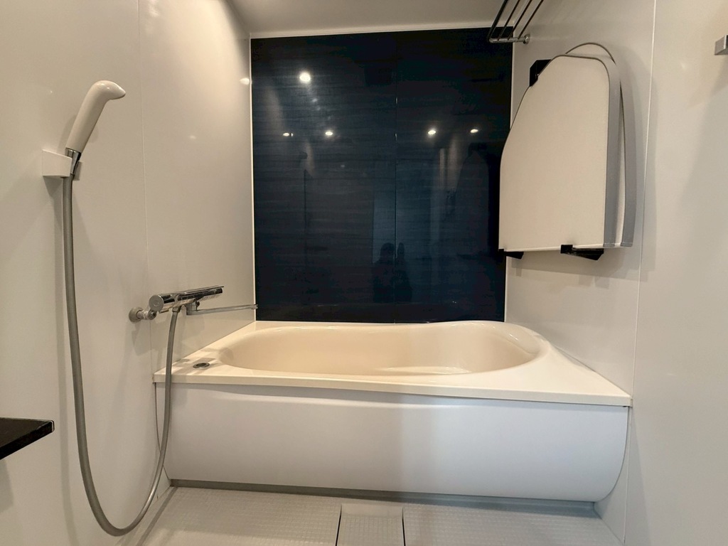 マンスリーリブマックス宮古島ヴィラ『駐車場付き・シモンズベッド導入・独立洗面台・洗浄機能付便座』の物件写真5