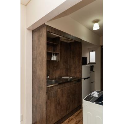 駐車場付き！Wifi無料！家具家電付！即日可能！の物件写真2