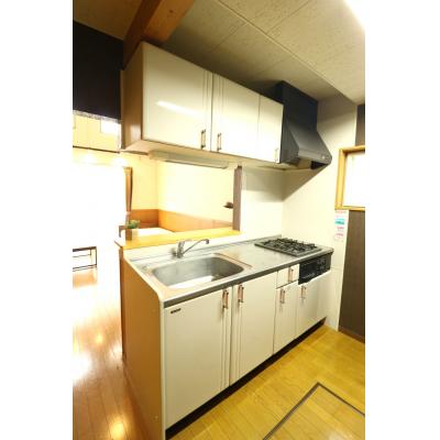 Bizroom／フェリ・メゾン105　【2名入居〇】ロフト付きで天井高い！物件前にバス停あり！！の物件写真4