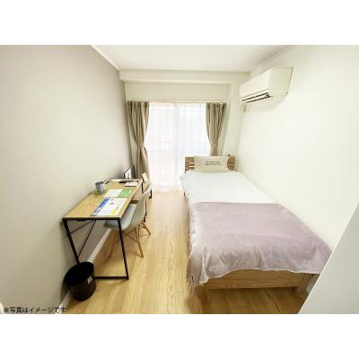ユニオンマンスリー北越谷２　308　1R・シングル☆【禁煙ルーム】人気の角部屋物件♪デスクチェア・2ドア冷蔵庫など家具家電付きのお部屋。南越谷・草加・北千住まで電車で１本/北千住まで最短20分。の物件写真1