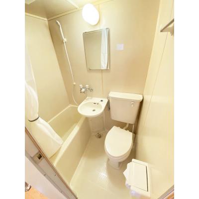 ユニオンマンスリー北越谷２　308　1R・シングル☆【禁煙ルーム】人気の角部屋物件♪デスクチェア・2ドア冷蔵庫など家具家電付きのお部屋。南越谷・草加・北千住まで電車で１本/北千住まで最短20分。の物件写真4