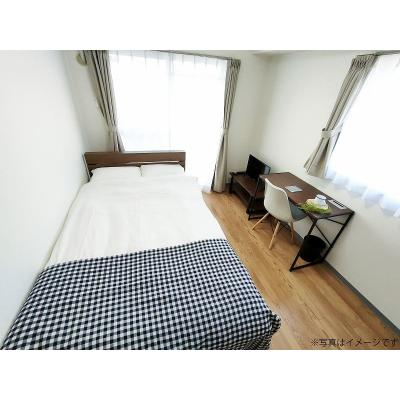 ユニオンマンスリー春日部１　701　1K・セミダブル☆【禁煙ルーム】人気の角部屋＆2面採光！バストイレ別＆温水洗浄便座完備♪デスク・チェアのあるお部屋の物件写真1