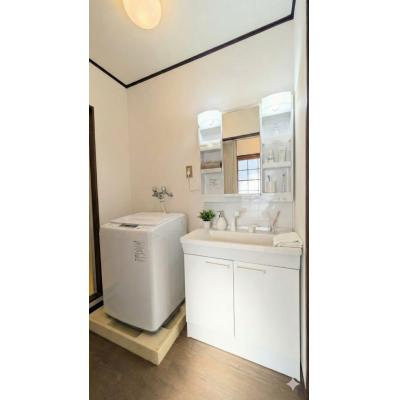 淡路島・淡路ICから車７分　駐車場１台込🚙ジェノバ発着港徒歩4分🚢広々１LDK✨Wifi無料👍スマートTV【M046】の物件写真4