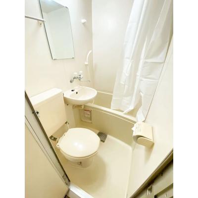 ユニオンマンスリー坂戸駅前１　105　1R・シングル☆【禁煙ルーム】室内洗濯機やたっぷり収納2ドア冷蔵庫など生活家電完備！観葉植物やインテリアスペースなど色々な使い方ができる出窓のあるお部屋の物件写真3