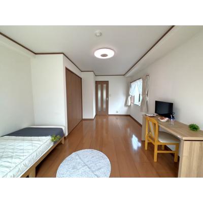 🔷🔹🔸🔶⭐駐車場付き🚙⭐おしゃれな内装⭐1Kタイプ⭐音が気になる方も安心な鉄骨造のお部屋⭐【禁煙&Wi-Fi無料】⭐🔶🔸🔹🔷「K28」の物件写真1