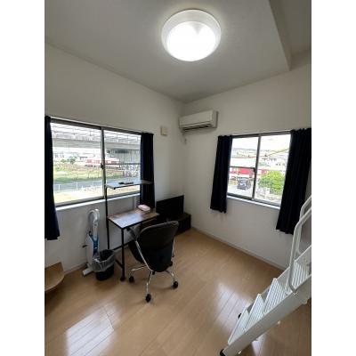 【オレンジマンスリー四日市ガレージハウス】 ♪♪駐車♪令和8年2月～新規OPEN♪♪駐車場ガレージ付き,禁煙ルーム,浴室乾燥機付き,リフォーム済み,ペット飼育応相談♪♪の物件写真2