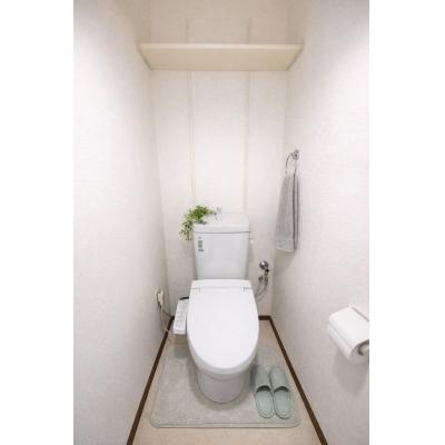 【三重県四日市市/赤堀駅徒歩約10分/バストイレ別/駐車場/洋室7.3帖】レクエルド城北 ファミマンの物件写真2