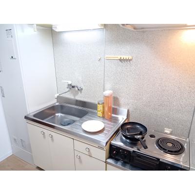 KIT【屋内駐車場有♪】国道8号線アクセス良好☆オール電化☆Wi-Fi無料の内観画像