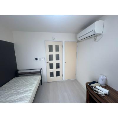 スマイズ伊勢原５　【禁煙🚭】　最上階２面採光☆室内洗濯置場有☆伊勢原駅まで徒歩８分☆人気のＲＣ造の建物☆の物件写真2