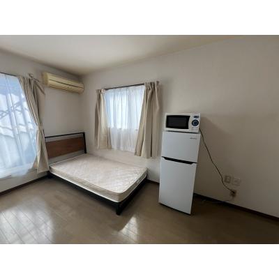 スマイズ伊勢原６　【禁煙🚭】　風呂トイレ別☆室内洗濯置場有☆伊勢原駅まで徒歩６分☆コンビニ近くに有☆の外観画像