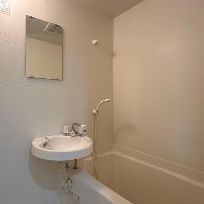 apartment 〒600-8490　京都府京都市下京区立中町508 中川フジカメラビル　5階