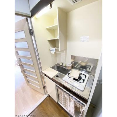 ユニオンマンスリー上福岡２　211　1K・シングル☆【禁煙ルーム】人気の角部屋♪安心のモニター付きインターフォン＆室内洗濯機完備！デスク・チェアのあるお部屋の物件写真3