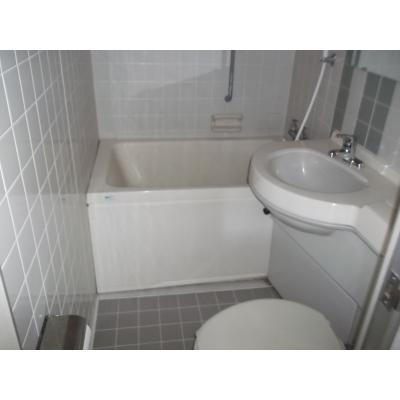 淡路島・洲本ICから車12分　駐車場１台込🚙コンビニ目の前🏪広々１LDK✨Wifi無料👍スマートTV【M065】の物件写真4