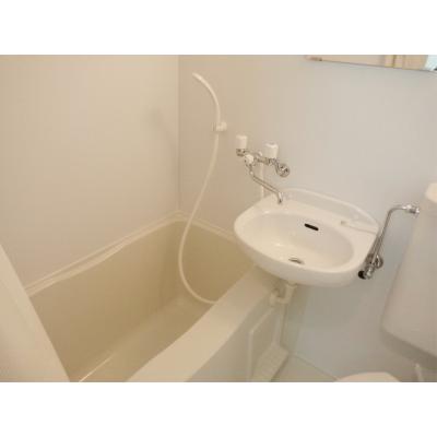 OneLifeおろくシャトー【★ユニットバスタイプ】の物件写真4