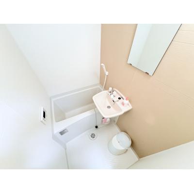 Sマンスリー松山市駅東（5-2）【ネット無料・築浅・オートロック・近隣コインパーキング多数】の物件写真4