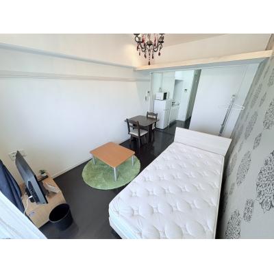 Sマンスリー松山市駅東（7-2）【ネット無料・築浅・オートロック・近隣コインパーキング多数】の物件写真1