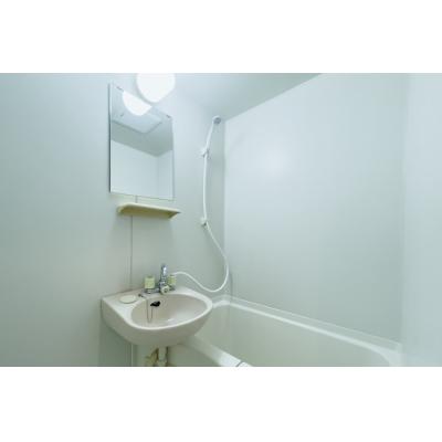 人気の新宿エリア/コンビニ徒歩3分/ホテルライクな上質インテリアの物件写真4