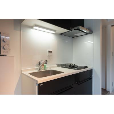 駅から徒歩3分！／オシャレなデザイナーズ／家具家電・備品完備／LUXE南青山 201の物件写真3