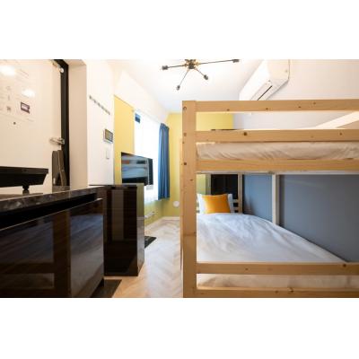 最寄り駅から徒歩8分／新宿まですぐ/家具家電・備品完備／メゾネット／LaVie初台 203の物件写真1