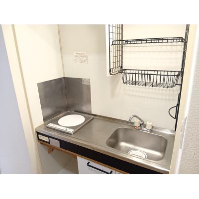 KIT【国道8号線から車4分♪】屋根付き駐車場有☆バストイレ別の物件写真3